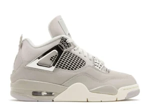 JORDAN RETRO 4 'FROZEN MOMENTS'