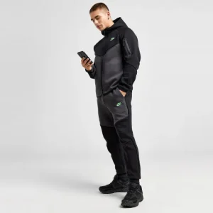 Nike Tech Fleece Men’s Track Pants