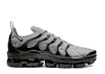 VAPORMAX PLUS
